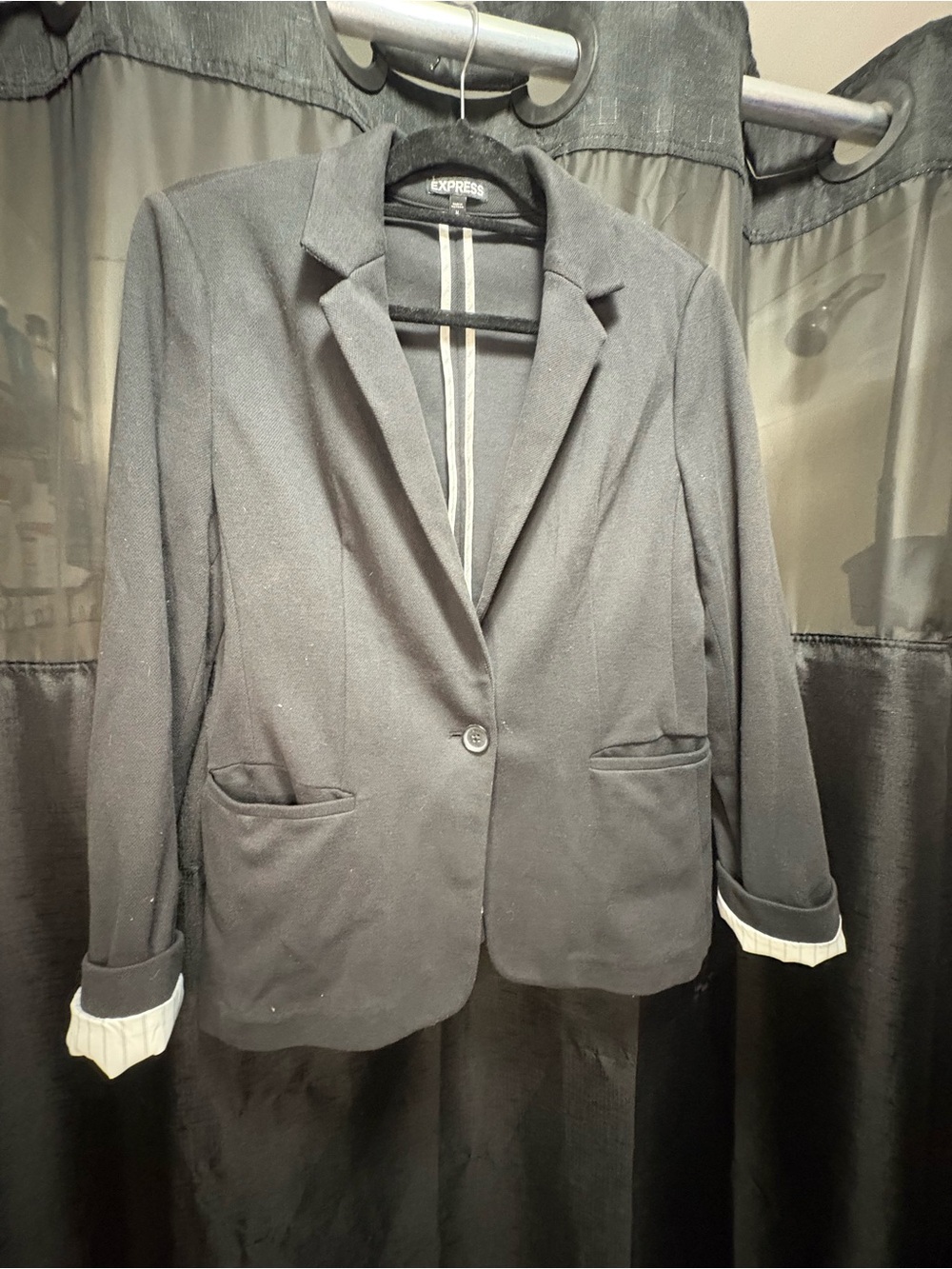 Express Women's Black Single-Button Notch Lapel Blazer